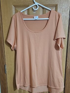 Lightweight Peach Scoop Neck Women's Tee